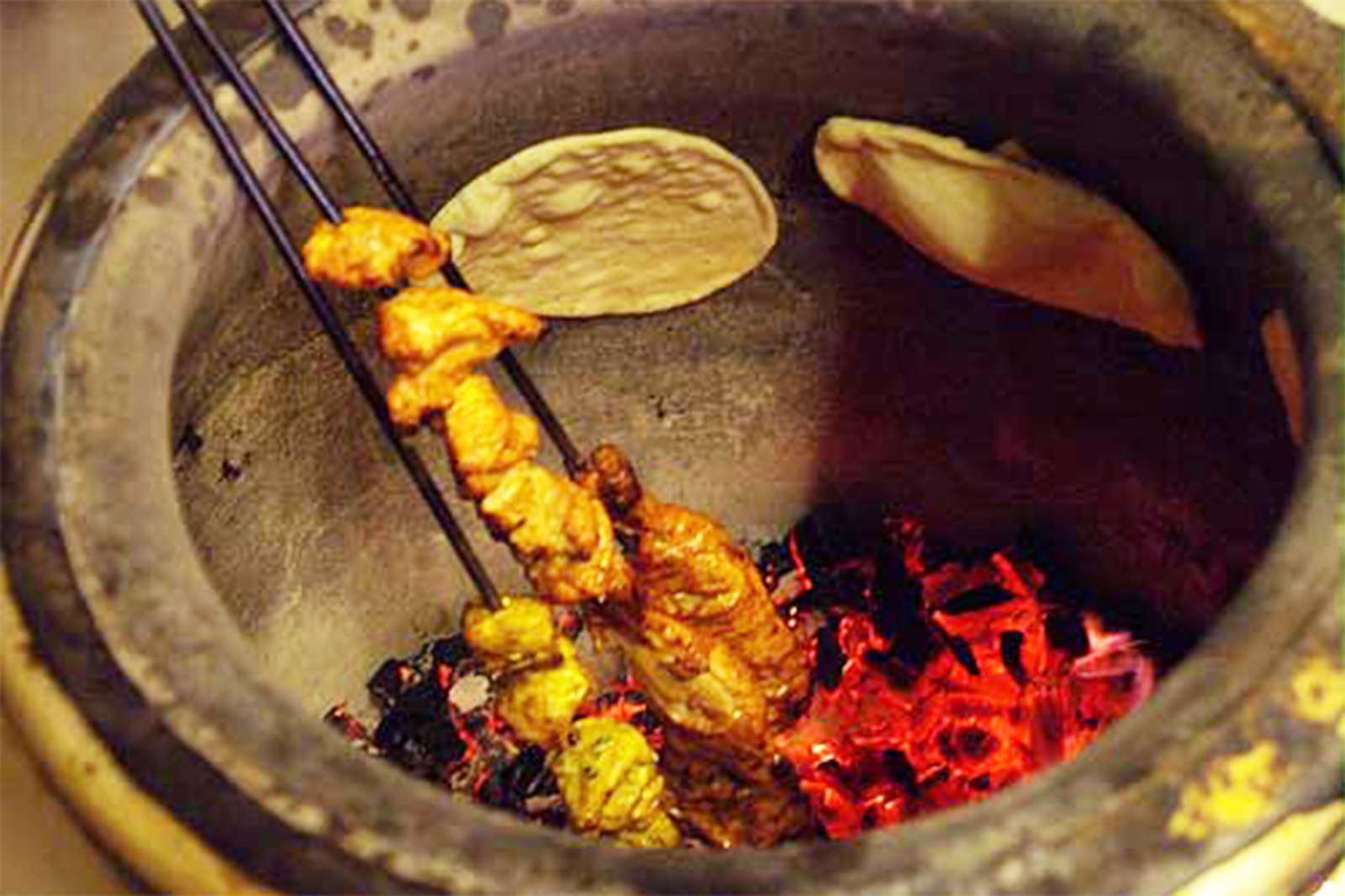 Tandoori-ofen_TasteofIndia_1